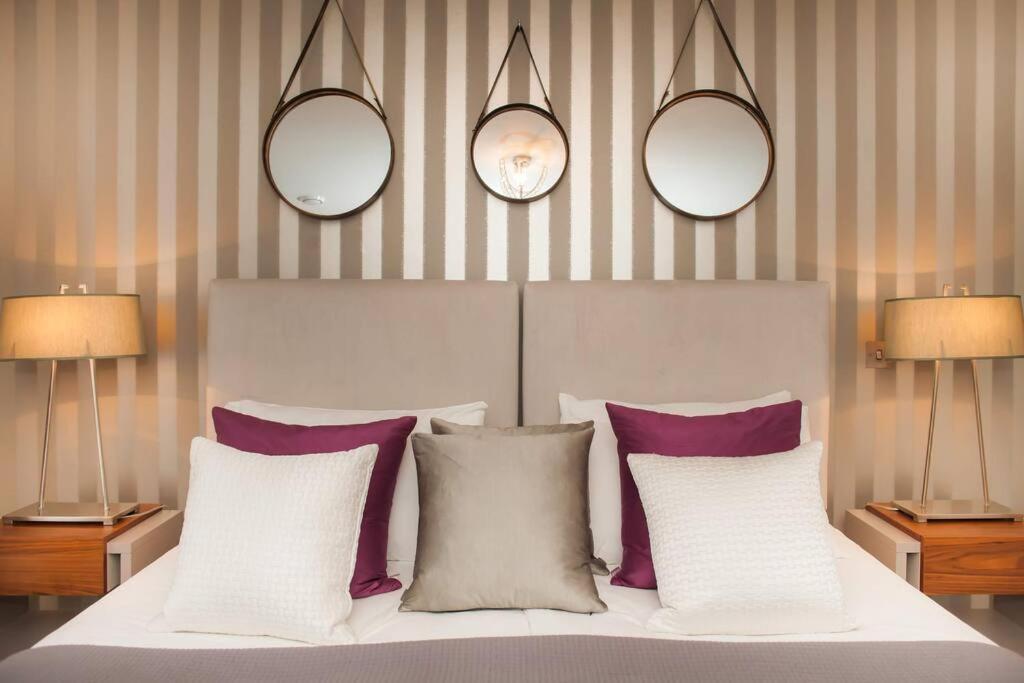 Stylish And Central Two Bedroom & Two Bathroom Apartment With Free Parking Exteriér fotografie